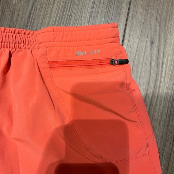 Nike Running Shorts 😎🏃‍♂️ - Picture 3 of 5